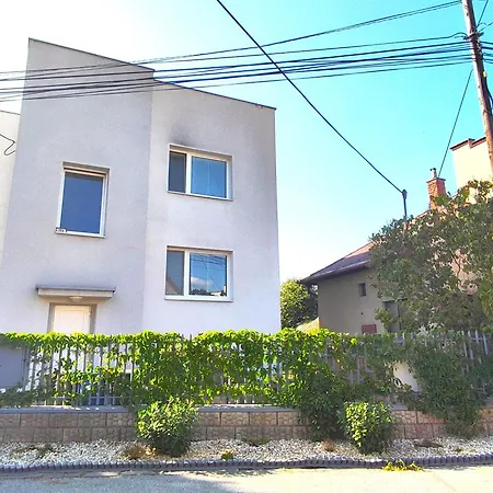 Chalupkova Ulica - Solivar Apartment *